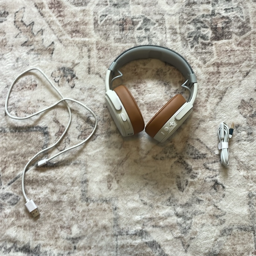 Skull candy crusher headphones